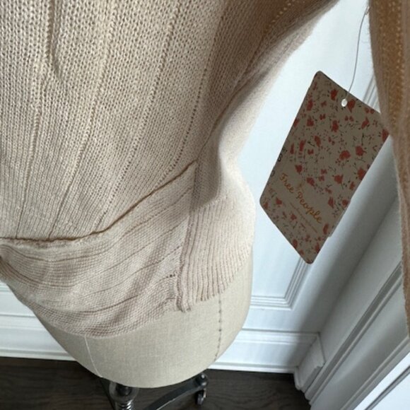 Free People NWT "Got Me Twisted" V Neck Sweater - Picture 7 of 16